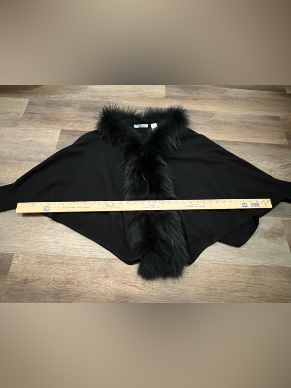 InCashmere 100% Cashmere Ruana Wrap | Raccoon Fur Trim | Black| L-XL - Picture 14 of 14
